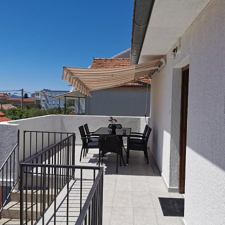 Leona Apartment Sukosan Ngoại thất bức ảnh